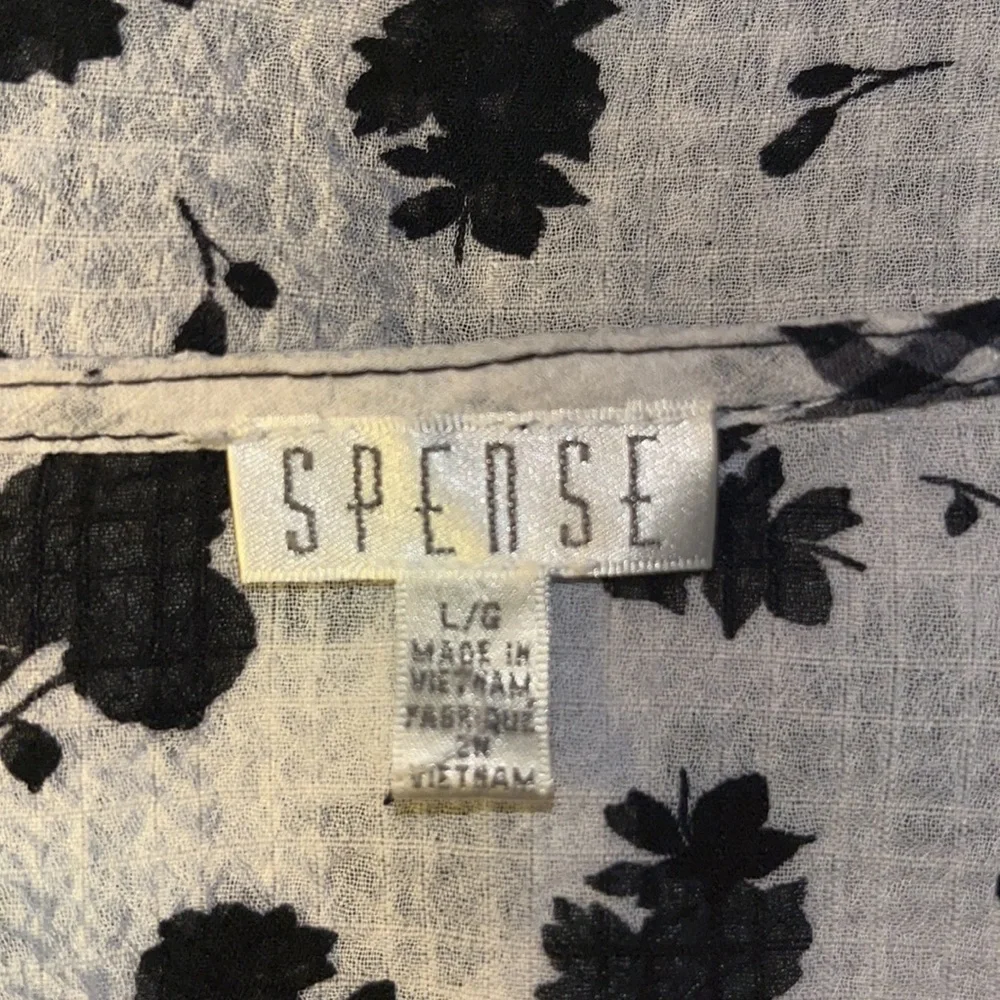5/$20 Spence Wrap Blouse Lightweight - Picture 4 of 5